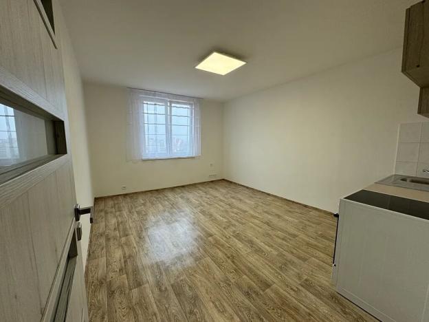 Pronájem bytu 1+kk, Příbram, Ve Dvoře, 29 m2