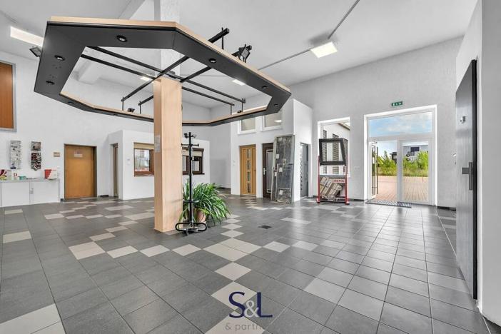 Prodej výrobních prostor, Milovice, Italská, 1819 m2