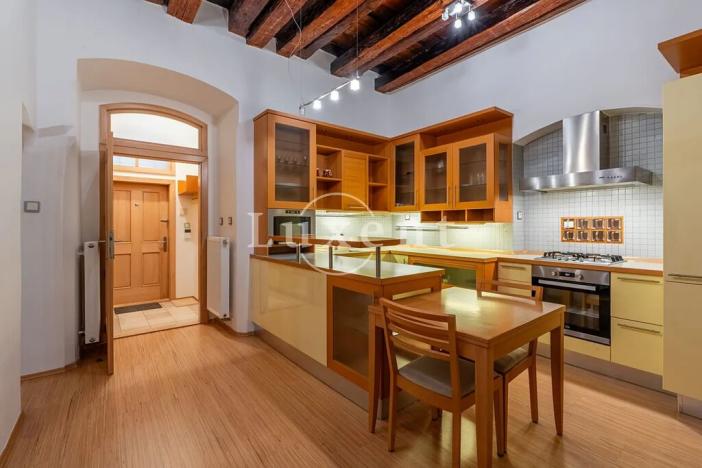 Pronájem bytu 2+1, Praha - Malá Strana, Mostecká, 80 m2