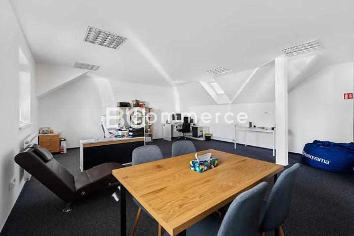 Prodej kanceláře, Brno, Holzova, 640 m2