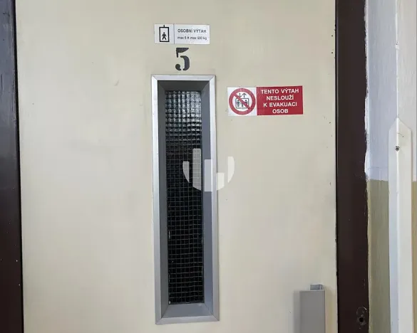 Pronájem kanceláře, Praha - Malešice, Teplárenská, 220 m2