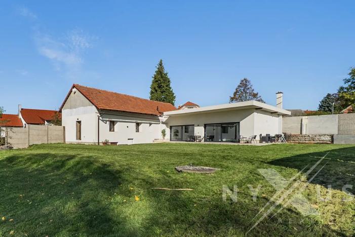 Prodej rodinného domu, Krakovany, 163 m2