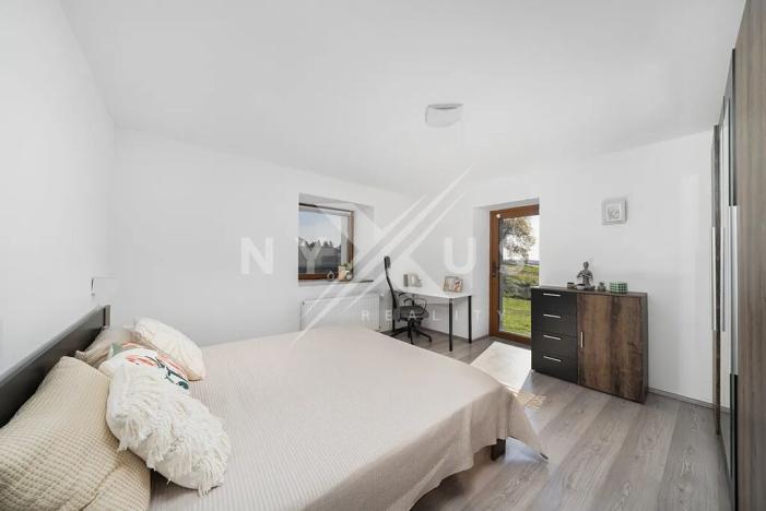 Prodej rodinného domu, Krakovany, 163 m2