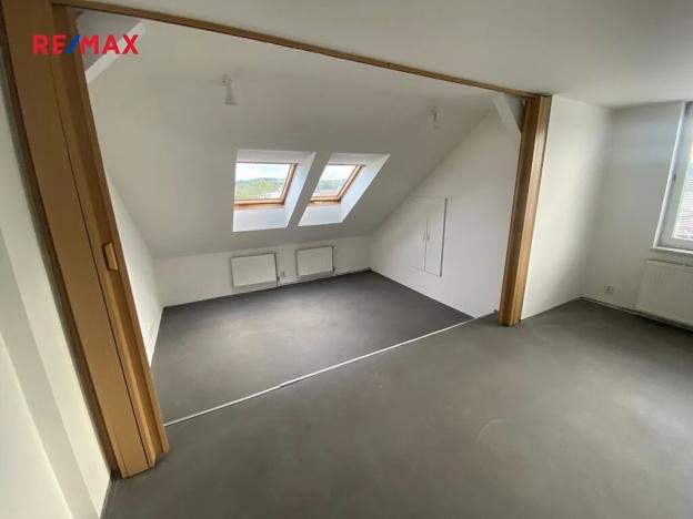 Pronájem kanceláře, Plzeň, Velenická, 54 m2