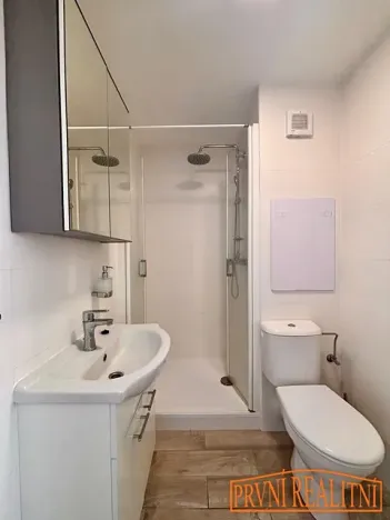 Pronájem bytu 1+1, Uherský Brod, nám. 1. máje, 29 m2