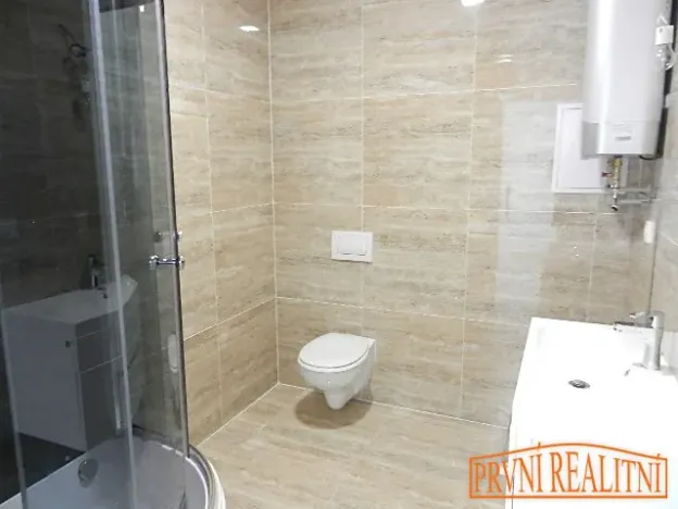 Pronájem obchodního prostoru, Uherský Brod, Bří Lužů, 72 m2