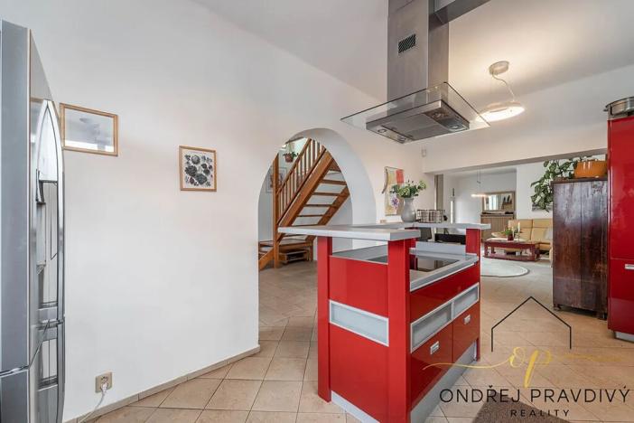 Prodej činžovního domu, Lety, Sokolská, 265 m2