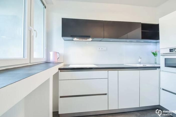 Pronájem bytu 1+kk, Přerov, Tománkova, 43 m2