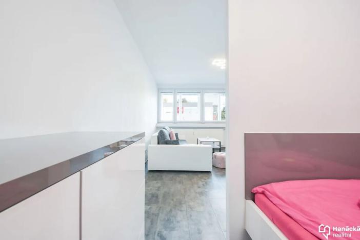 Pronájem bytu 1+kk, Přerov, Tománkova, 43 m2