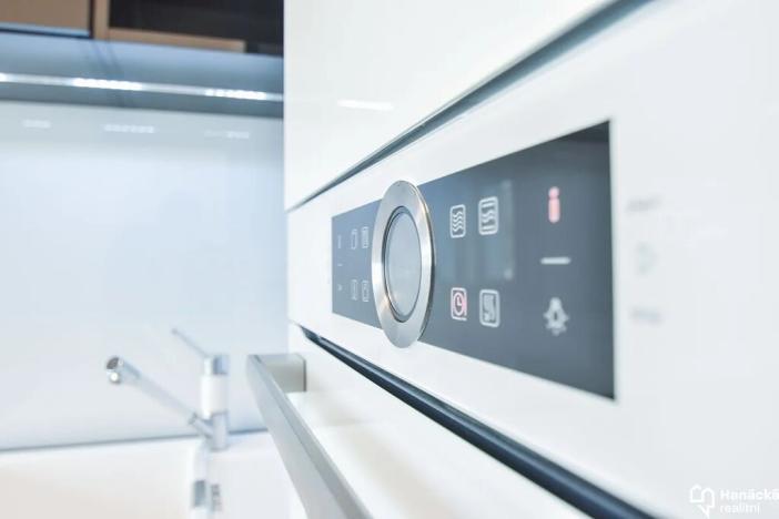 Pronájem bytu 1+kk, Přerov, Tománkova, 43 m2