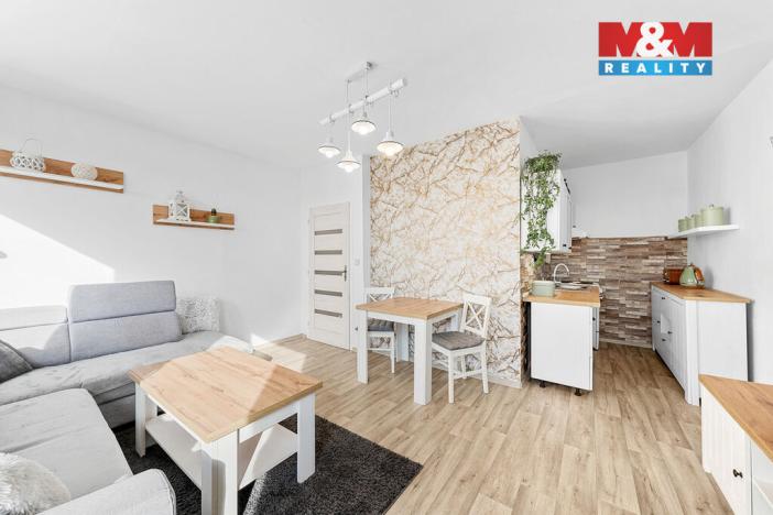 Prodej bytu 1+kk, Chlumec, Vyklická, 35 m2