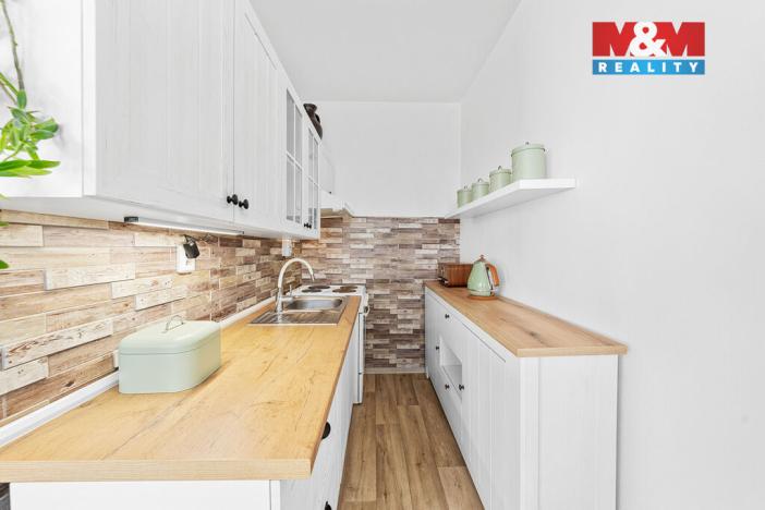 Prodej bytu 1+kk, Chlumec, Vyklická, 35 m2