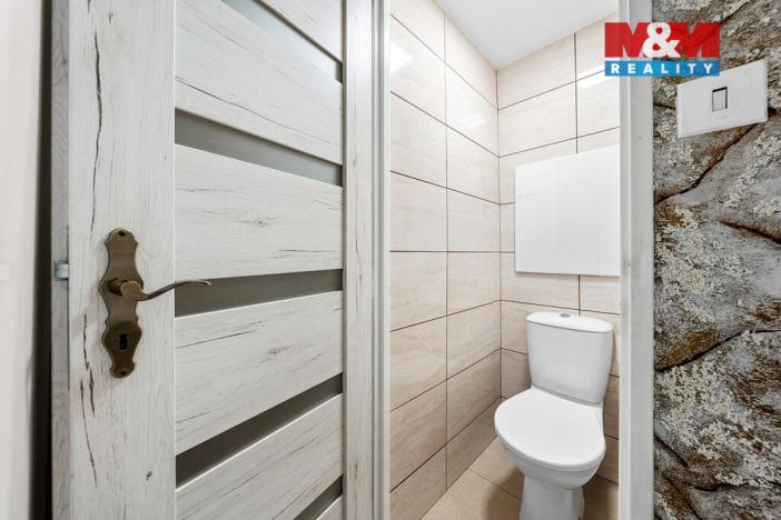 Prodej bytu 1+kk, Chlumec, Vyklická, 35 m2