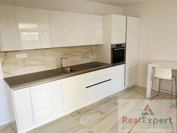 Prodej bytu 1+kk, Praha - Vinohrady, U Zvonařky, 40 m2