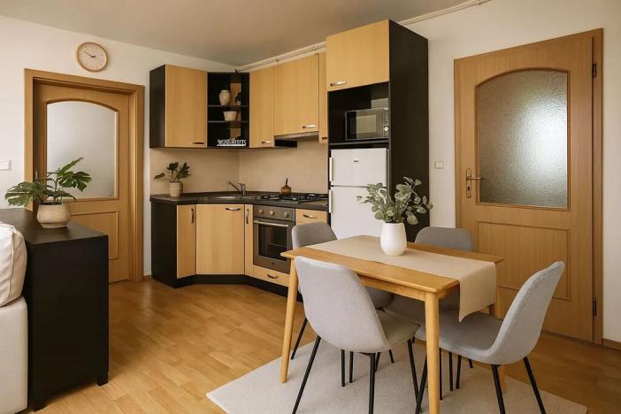 Pronájem bytu 2+kk, Praha - Nebušice, 45 m2