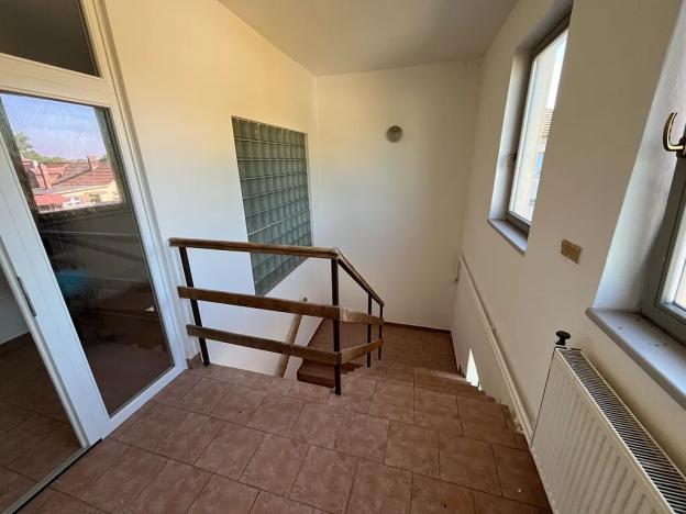 Pronájem kanceláře, Ivanovice na Hané, Rostislavova, 156 m2