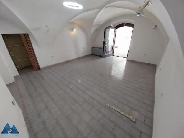 Pronájem obchodního prostoru, Hostinné, Náměstí, 22 m2