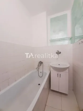 Pronájem bytu 2+1, Karviná, Havířská, 58 m2