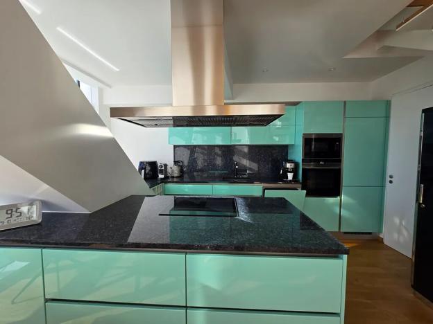 Prodej atypického bytu, Praha - Smíchov, Holečkova, 182 m2