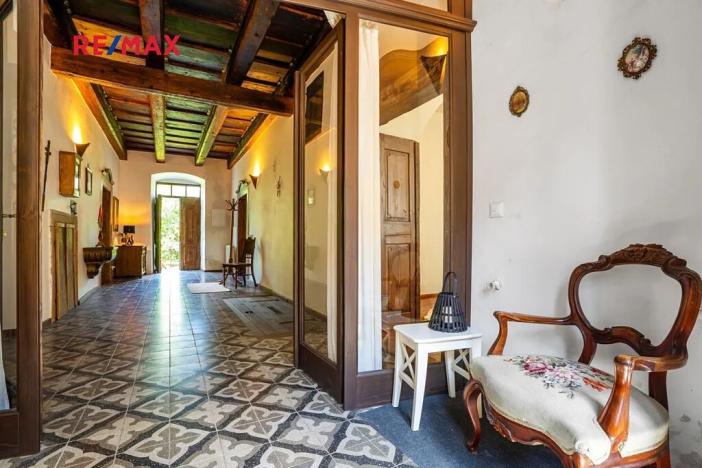 Prodej rodinného domu, Včelákov, 358 m2