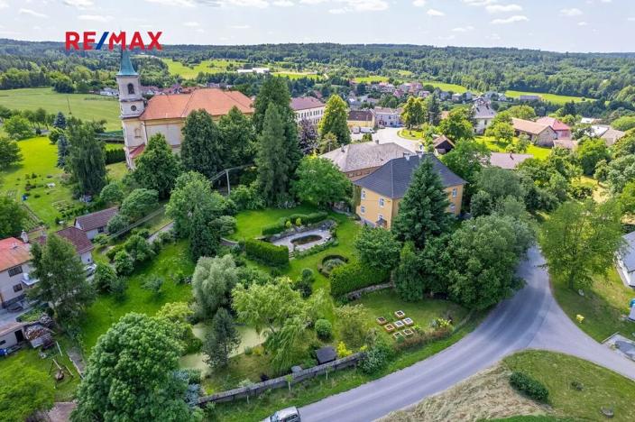 Prodej rodinného domu, Včelákov, 358 m2