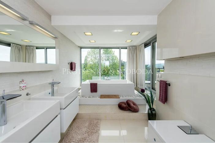 Prodej rodinného domu, Bratislava, Slovensko, 490 m2