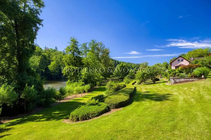 Prodej rodinného domu, Ledečko, 257 m2