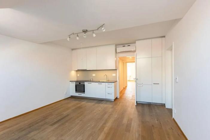 Pronájem bytu 3+kk, Praha - Bubeneč, Sochařská, 75 m2