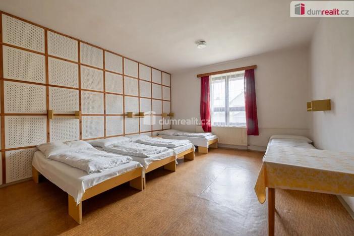 Prodej ubytování, Valeč, 43069 m2