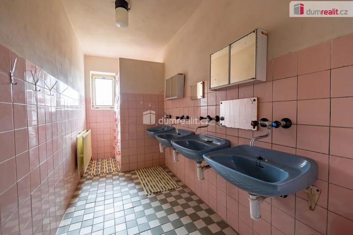 Prodej ubytování, Valeč, 43069 m2