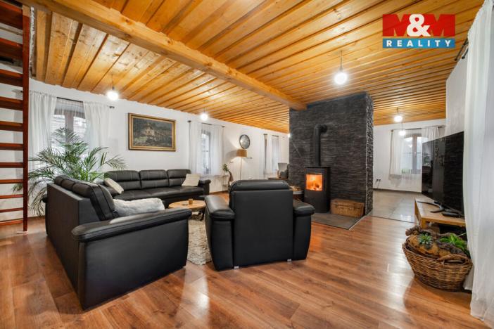 Prodej chalupy, Polička - Lezník, 260 m2