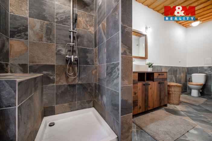 Prodej chalupy, Polička - Lezník, 260 m2