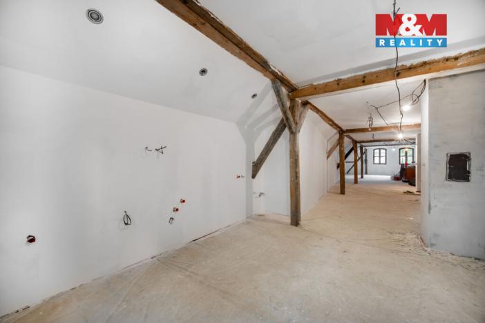 Prodej chalupy, Polička - Lezník, 260 m2