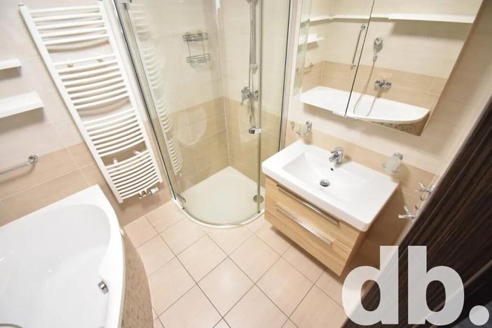 Pronájem bytu 3+kk, Karlovy Vary, Kosmonautů, 110 m2