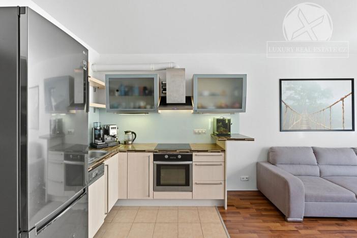 Prodej bytu 2+kk, Praha - Malešice, Univerzitní, 50 m2