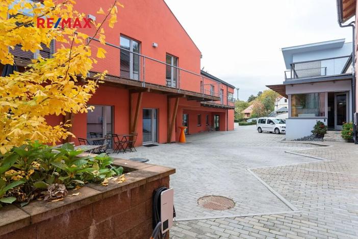 Pronájem kanceláře, Praha - Hodkovičky, Pod kopcem, 700 m2