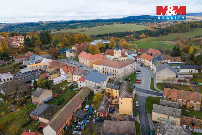 Prodej rodinného domu, Bezdružice, náměstí Kryštofa Haranta, 300 m2