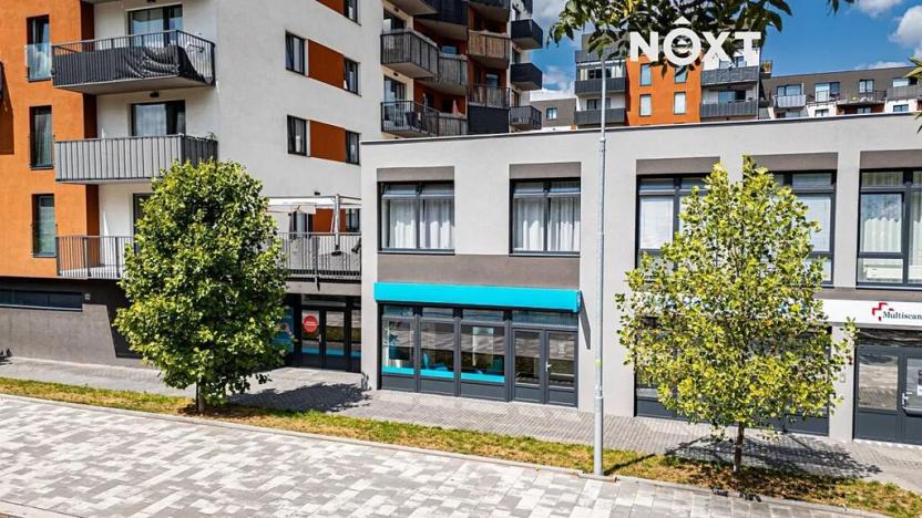 Pronájem obchodního prostoru, Pardubice, Na Spravedlnosti, 200 m2