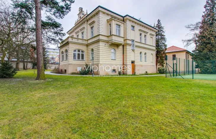 Pronájem vily, Praha - Vokovice, Ke dvoru, 827 m2