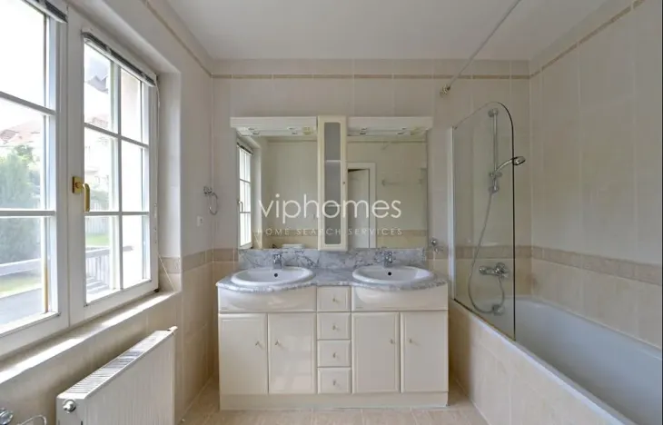 Pronájem vily, Praha - Nebušice, K vinicím, 288 m2