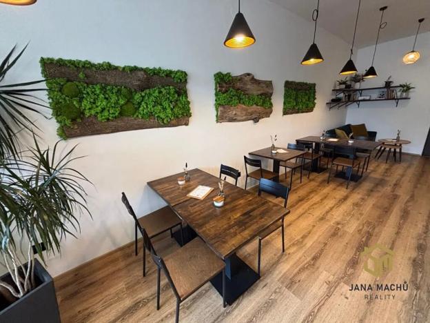 Pronájem obchodního prostoru, Napajedla, Masarykovo náměstí, 70 m2