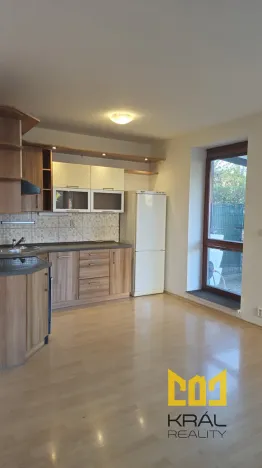 Pronájem bytu 2+kk, Jesenice, Cedrová, 225 m2