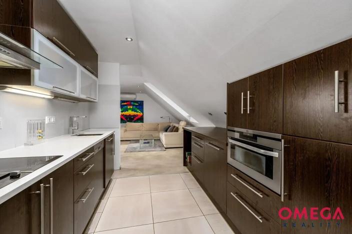 Prodej vily, Praha - Hostivař, Kozinovo náměstí, 213 m2