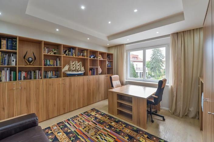 Pronájem vily, Praha - Břevnov, U Ladronky, 220 m2