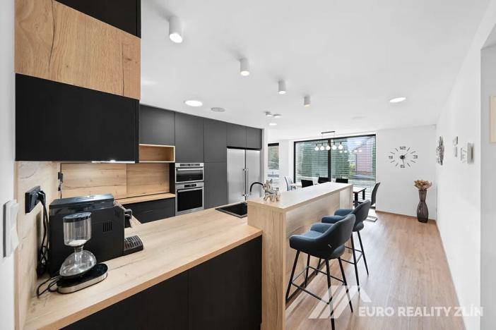 Prodej rodinného domu, Zlín, Mezihoří, 350 m2