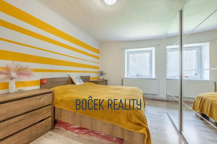 Prodej rodinného domu, Rynholec, nám. 1. máje, 259 m2