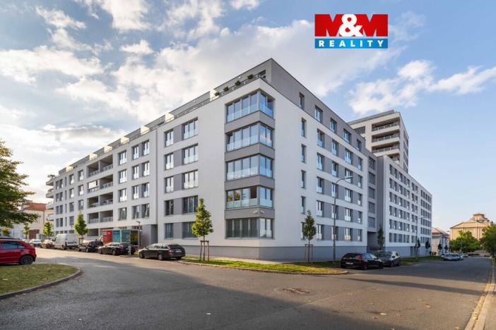 Pronájem garážového stání, Plzeň - Jižní Předměstí, Stehlíkova, 12 m2