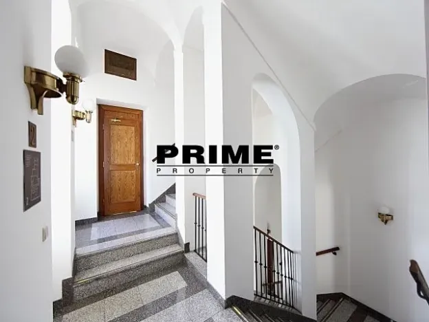 Pronájem kanceláře, Praha - Staré Město, Husova, 167 m2