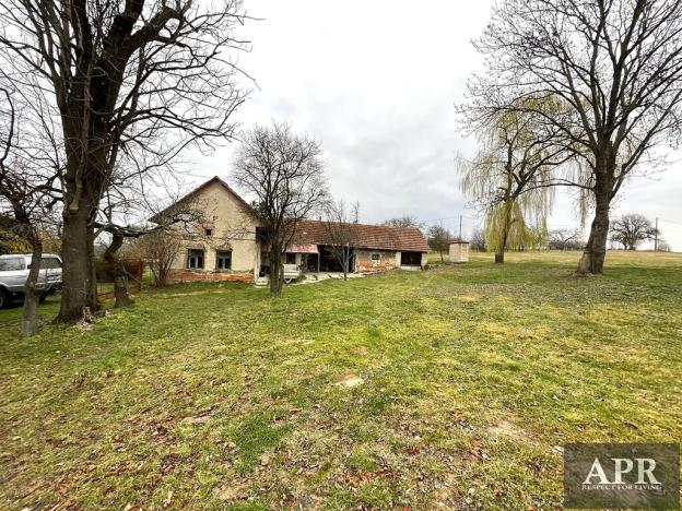 Prodej rodinného domu, Svárov, 200 m2