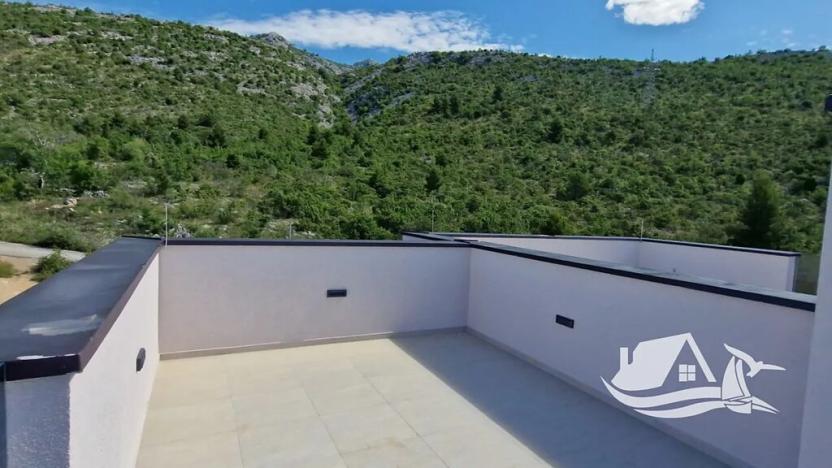 Prodej bytu 2+kk, Stari Grad, Chorvatsko, 57 m2